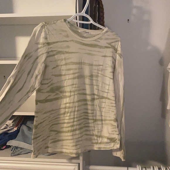 Medium long sleeve top from Reformation. Green and white zebra print pattern - Picture 1 of 1